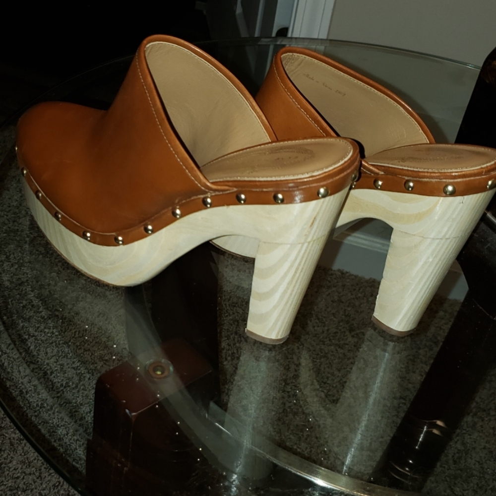 Leather clogs - Picture 3 of 7